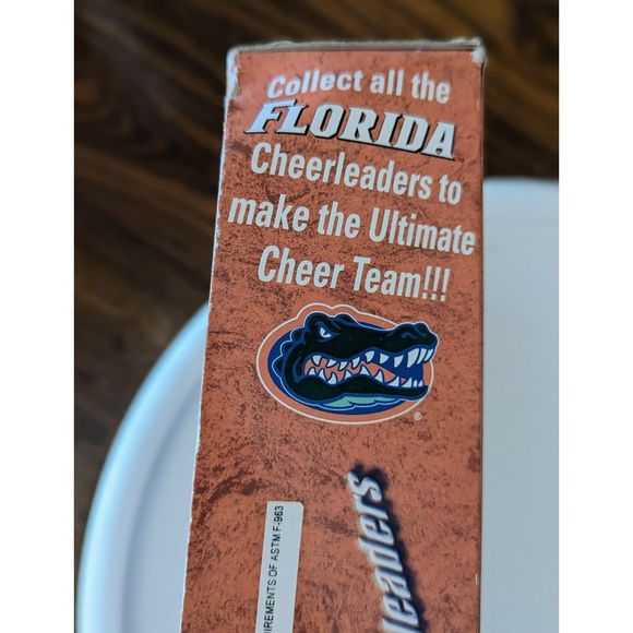 2002 Best Pals Florida Cheerleaders doll - Picture 8 of 9